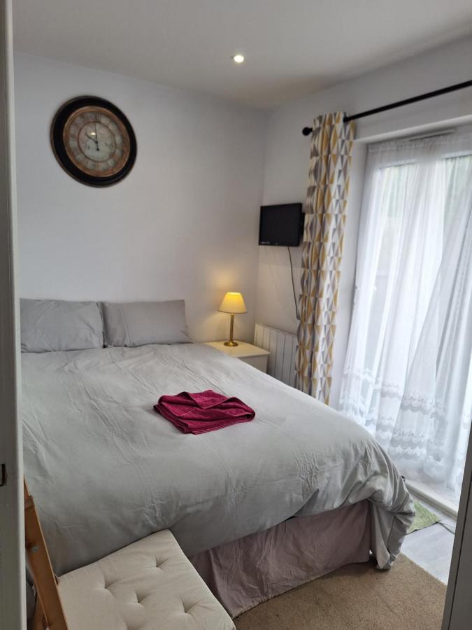Deluxe Single Room Only For One Adult Northolt  Exteriér fotografie